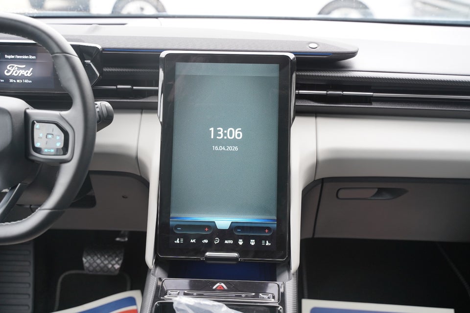 Ford Explorer 79 Premium Extended Range AWD 5d