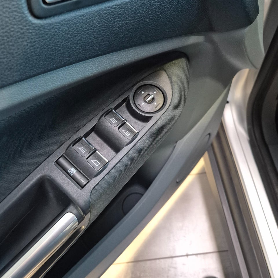 Ford C-MAX 1,0 SCTi 100 Edition 5d