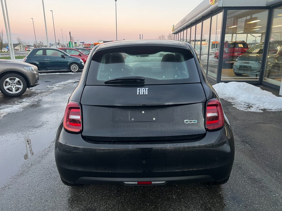 Fiat 500e 42 Icon 3d