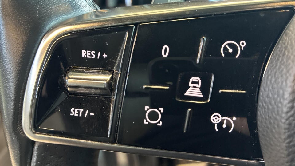Renault Megane E-Tech 60 Techno 5d