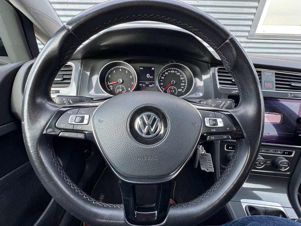 VW Golf VII 1,5 TSi 130 Comfortline Variant 5d