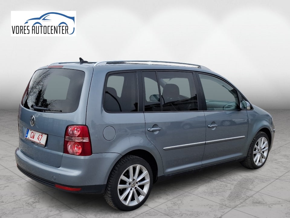 VW Touran 2,0 TDi 140 Trendline DSG 5d
