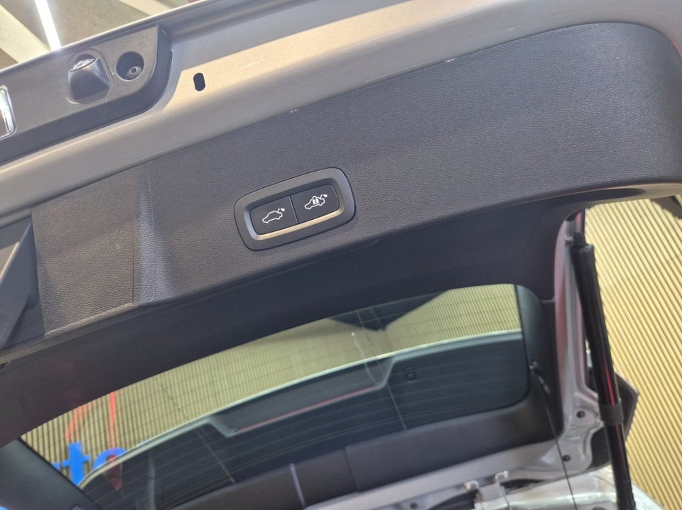 Volvo XC40 ReCharge Twin Plus 5d