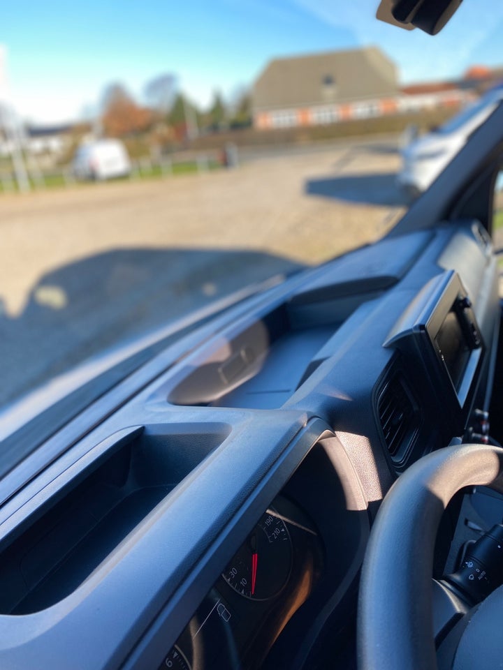 Renault Master IV T33 2,3 dCi 180 L2H2 Kassevogn