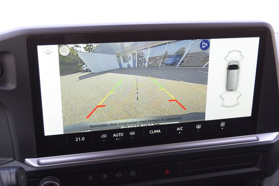 VW e-Caravelle 64 Basis SWB