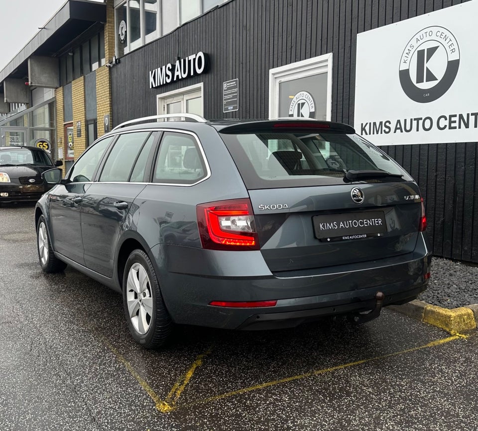 Skoda Octavia 1,6 TDi 115 Style Combi DSG 5d