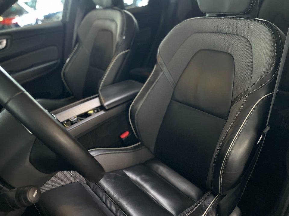 Volvo XC60 2,0 T6 ReCharge R-Design aut. AWD 5d