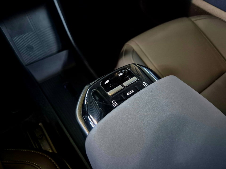 Volvo EX30 Extended Range Plus 5d