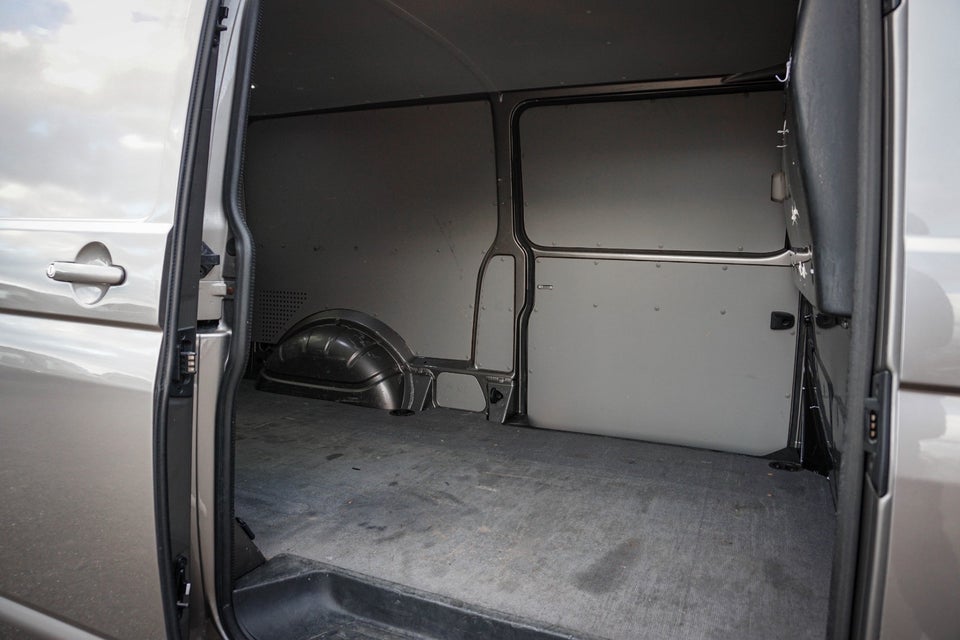 VW Transporter 2,0 TDi 204 Kassevogn DSG lang