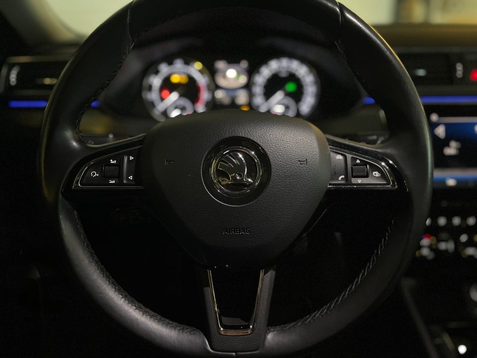 Skoda Superb 1,4 TSi 150 Business Executive Combi DSG 5d