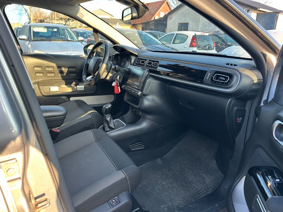 Citroën C3 1,2 PureTech 83 Shine Sport 5d