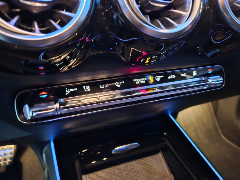 Mercedes EQB250 AMG Line 5d