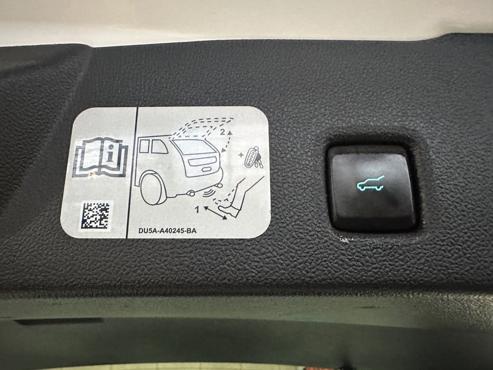 Ford Kuga 2,5 PHEV ST-Line X CVT 5d