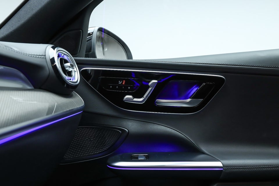 Mercedes C300 e 2,0 AMG Line stc. aut. 5d