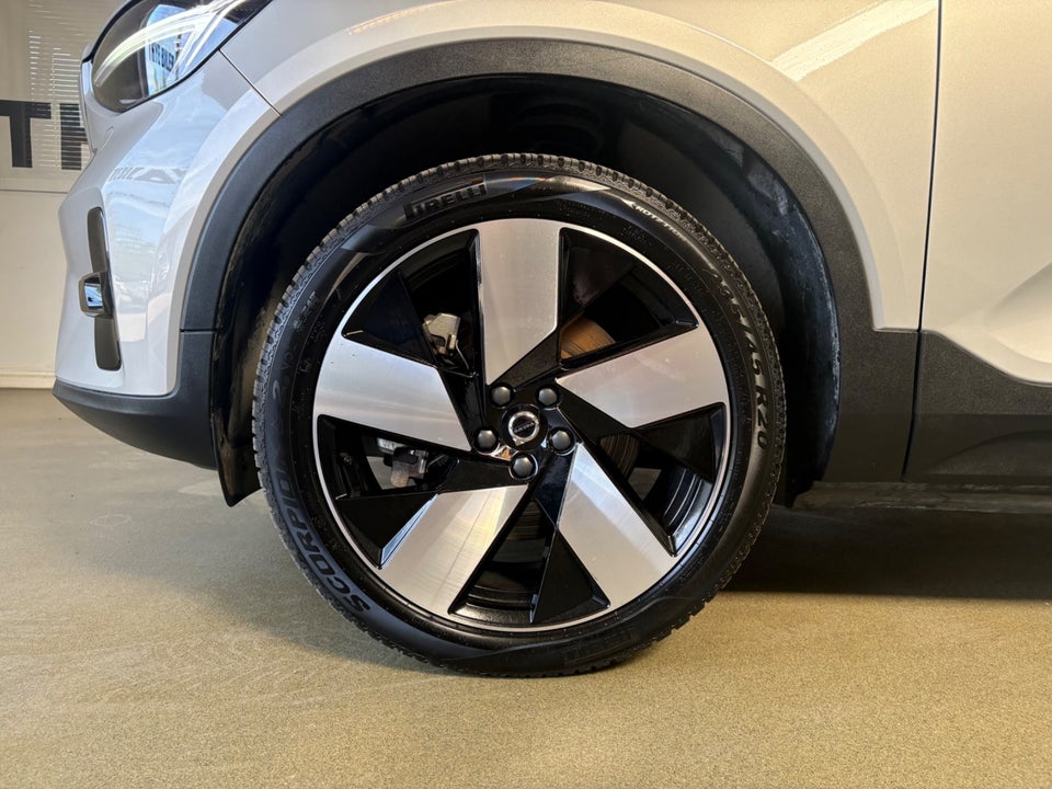 Volvo XC40 ReCharge Extended Range Plus 5d