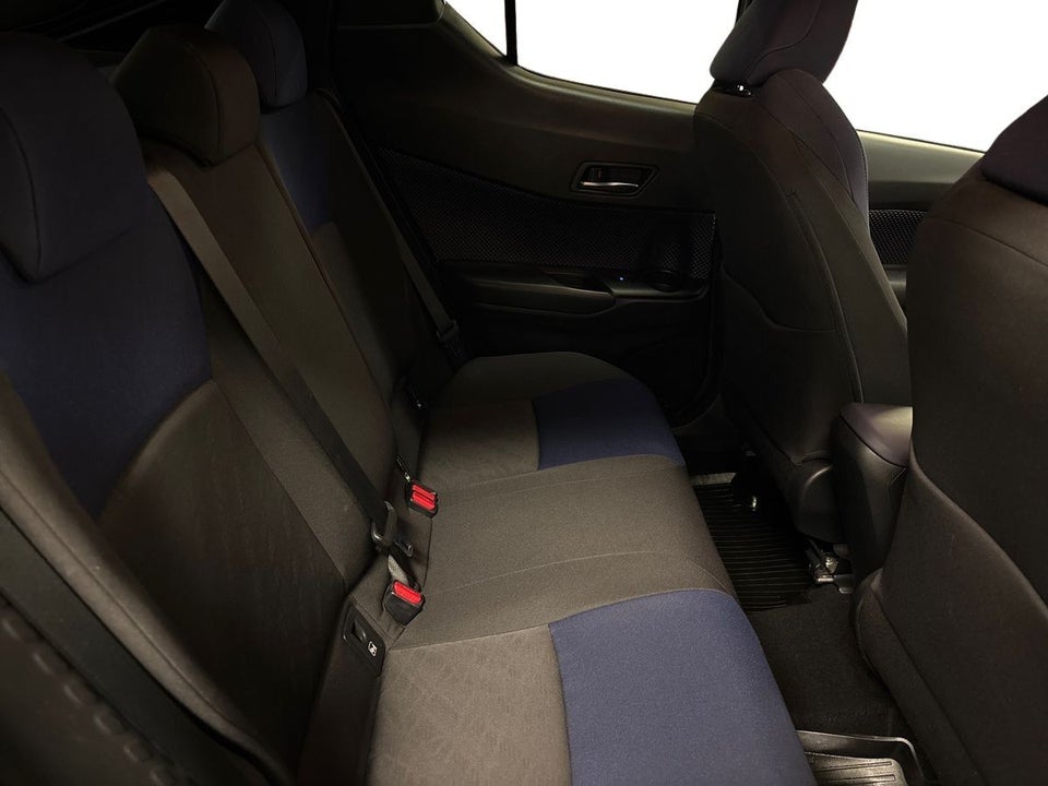 Toyota C-HR 1,8 Hybrid C-ULT CVT 5d