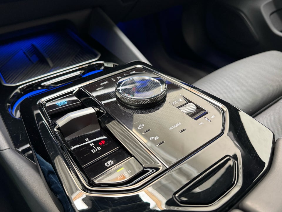 BMW i5 xDrive40 M-Sport 4d