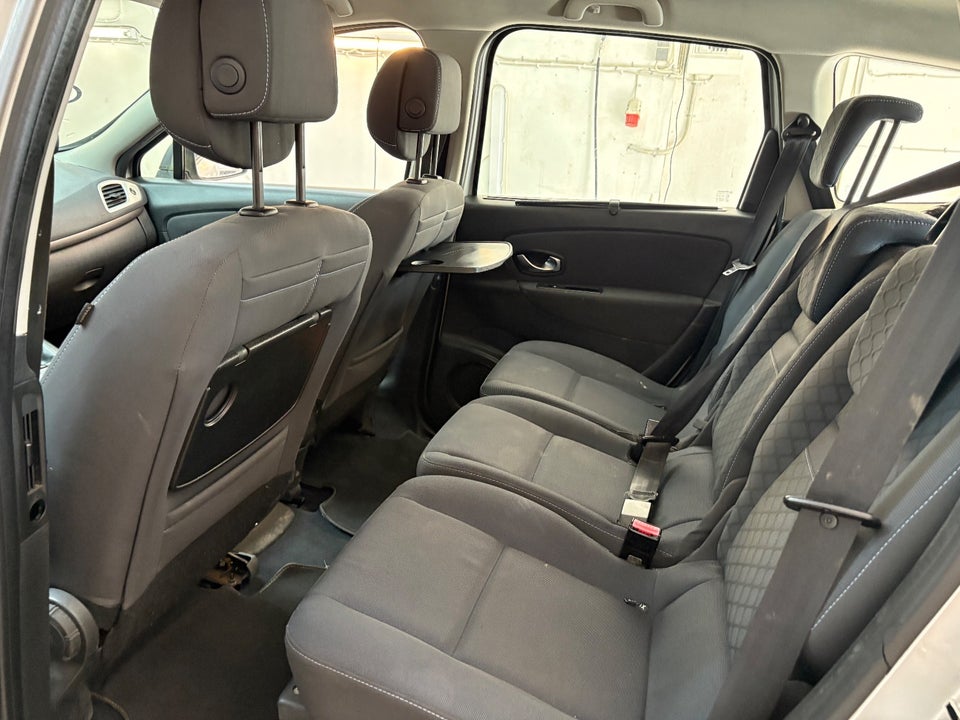 Renault Grand Scenic III 1,9 dCi 130 Dynamique 7prs 5d