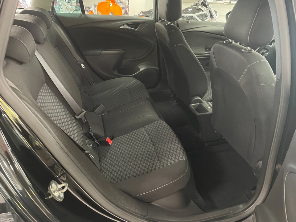 Opel Astra 1,0 T 105 Enjoy Sports Tourer 5d