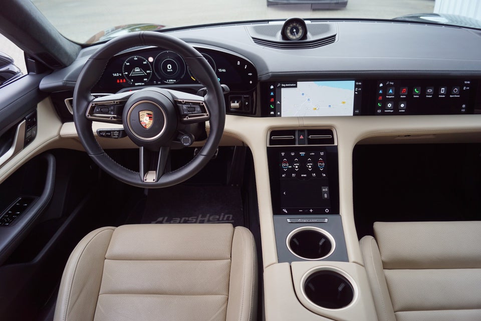 Porsche Taycan Turbo Performance+  4d