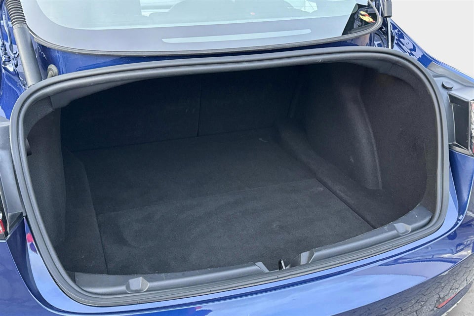 Tesla Model 3 Long Range RWD 4d