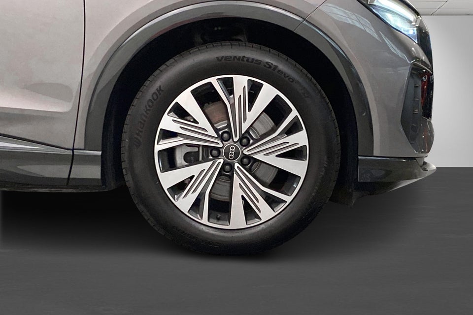Audi Q4 e-tron 45 Progress 5d