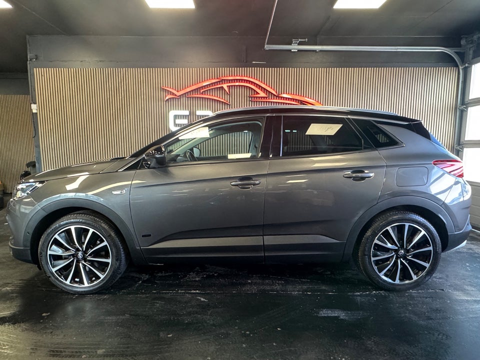 Opel Grandland X 1,6 Hybrid Ultimate aut. 5d