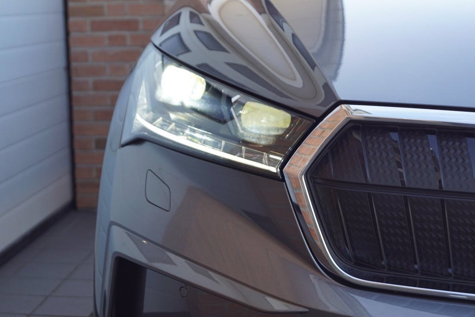 Skoda Enyaq 80 iV Loft 5d