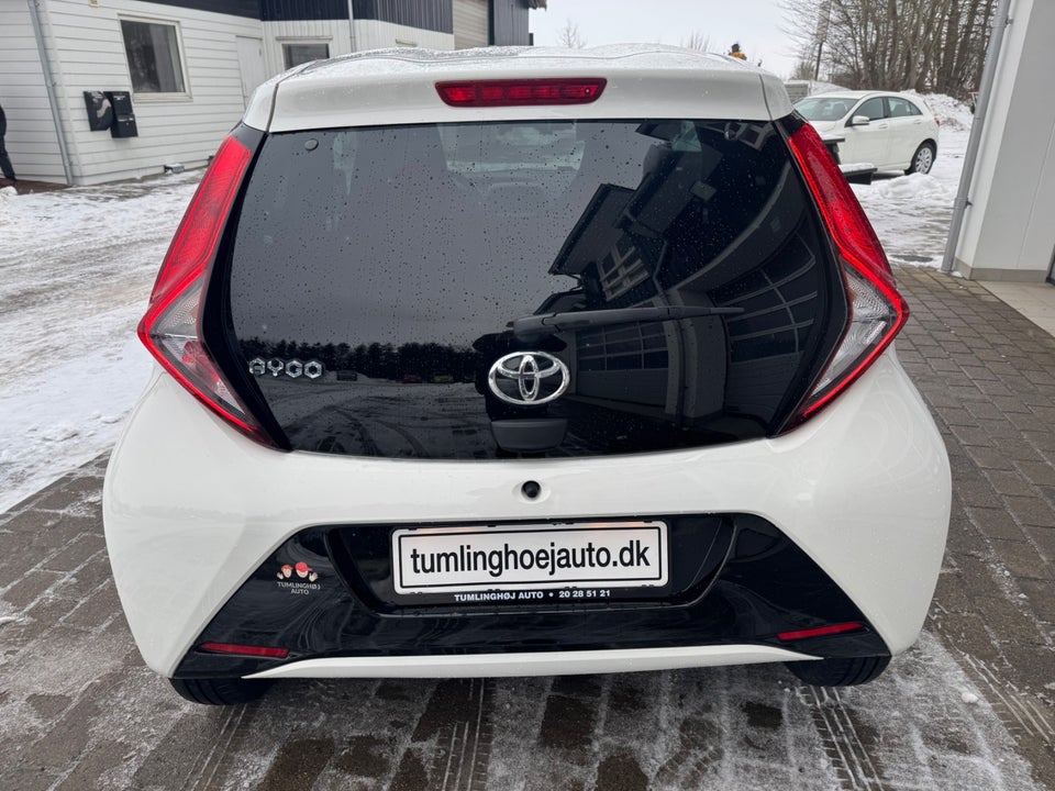 Toyota Aygo 1,0 VVT-i x-press 5d