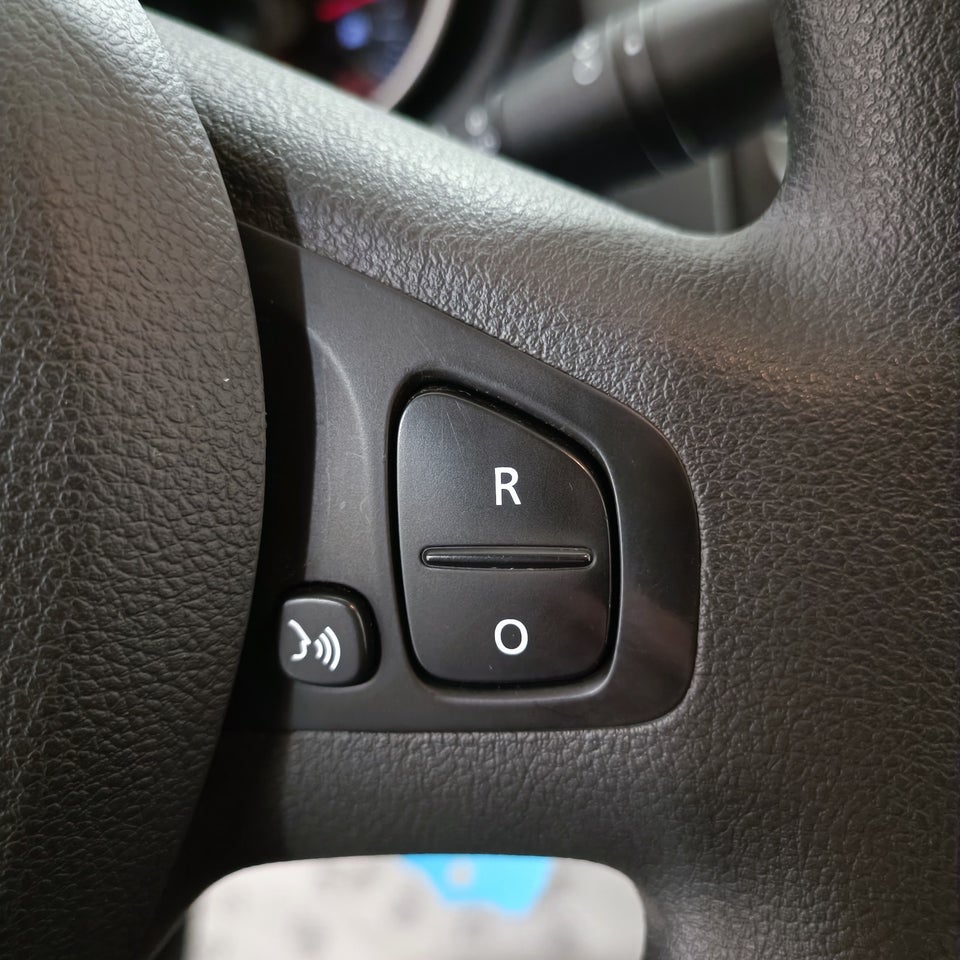 Renault Trafic T29 2,0 dCi 145 L2H1