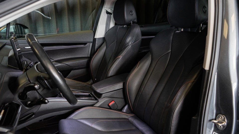 Skoda Enyaq 80x iV Suite 5d