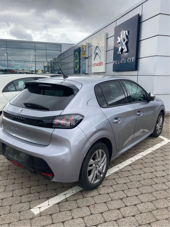 Peugeot 208 1,2 PureTech 100 Platin Sport 5d