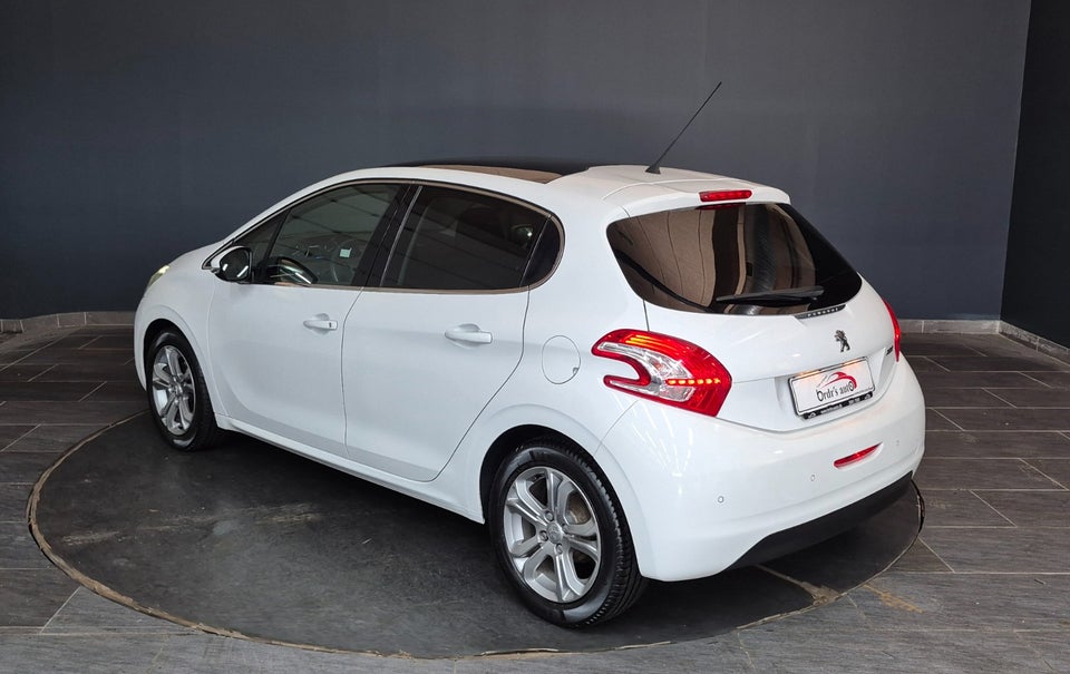 Peugeot 208 1,2 VTi 82 Supreme 5d