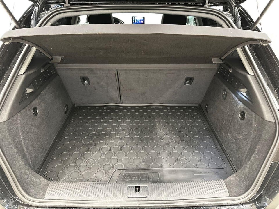 Audi A3 1,4 e-tron Sportback S-tr. 5d