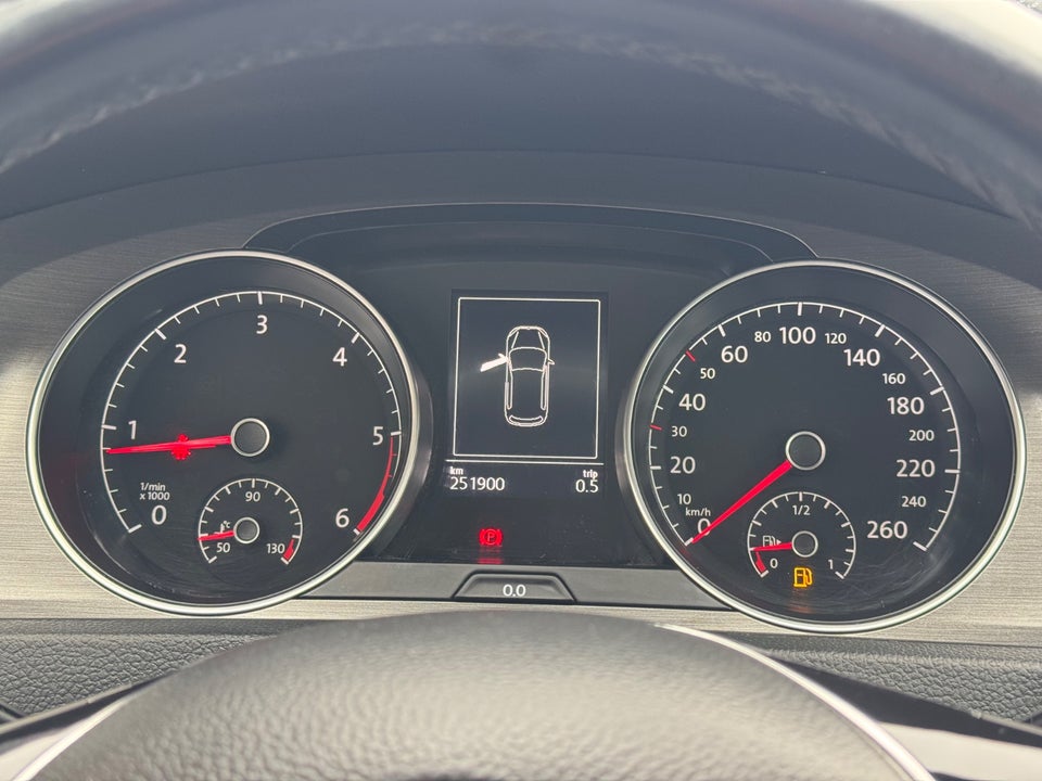 VW Golf VII 1,6 TDi 105 Comfortline BMT 5d