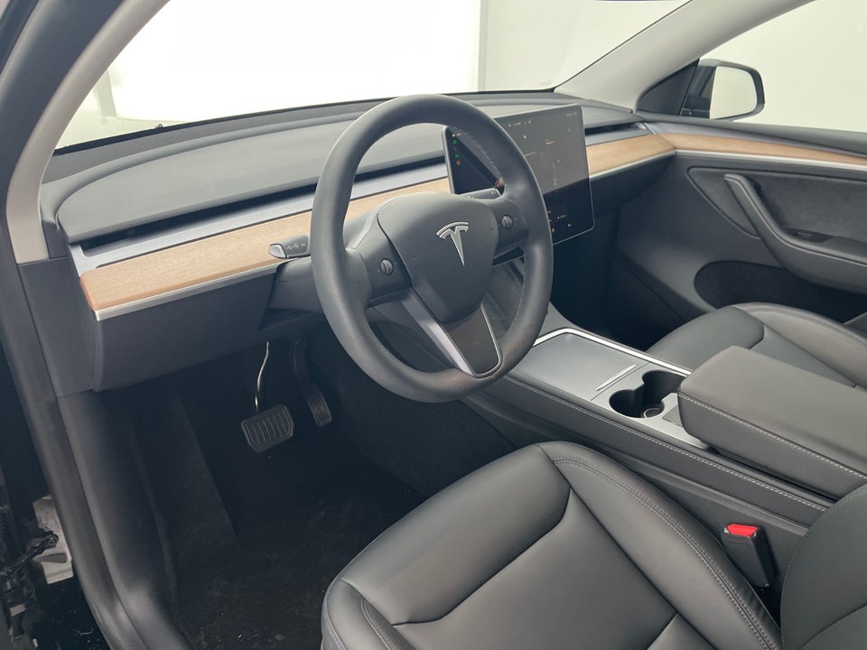 Tesla Model Y Long Range AWD 5d
