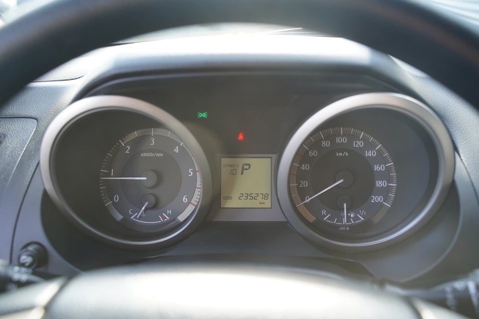 Toyota Land Cruiser 3,0 D-4D T3 aut. Van 5d