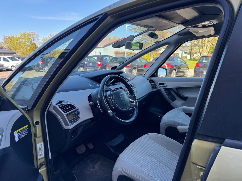 Citroën Grand C4 Picasso 2,0 HDi 138 Exclusive E6G 7prs 5d