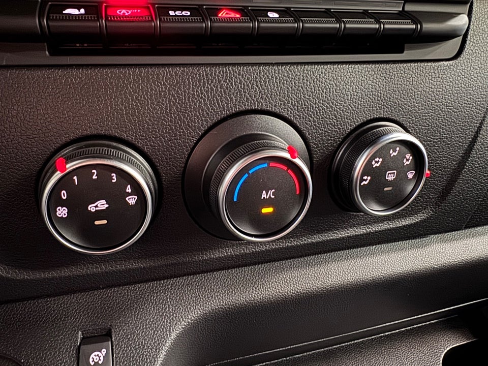 Nissan Interstar 2,0 dCi 150 L2H2 N-Connecta Van