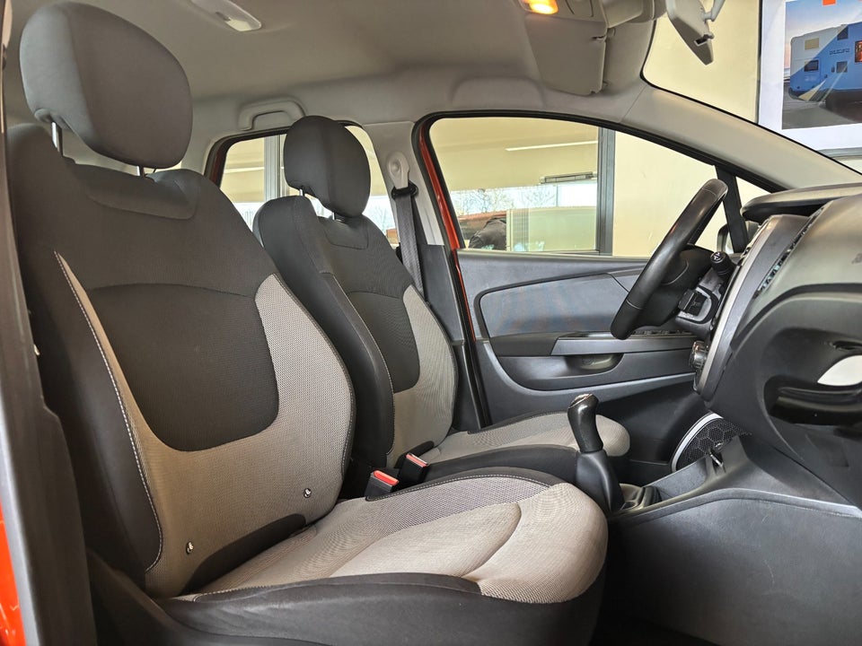 Renault Captur 0,9 TCe 90 Expression 5d