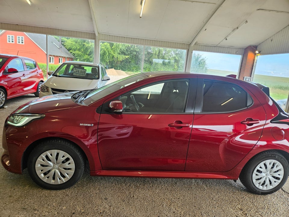 Toyota Yaris 1,5 Hybrid H3 Vision e-CVT 5d