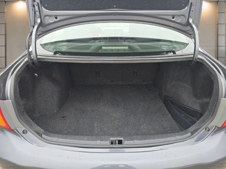 Toyota Corolla 1,4 D-4D Terra 4d