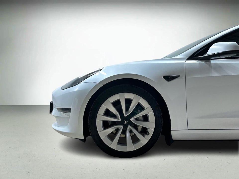 Tesla Model 3 Long Range AWD 4d