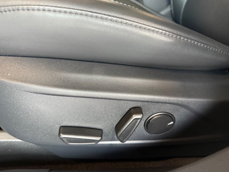 Ford Mustang Mach-E 98 Extended Range 5d