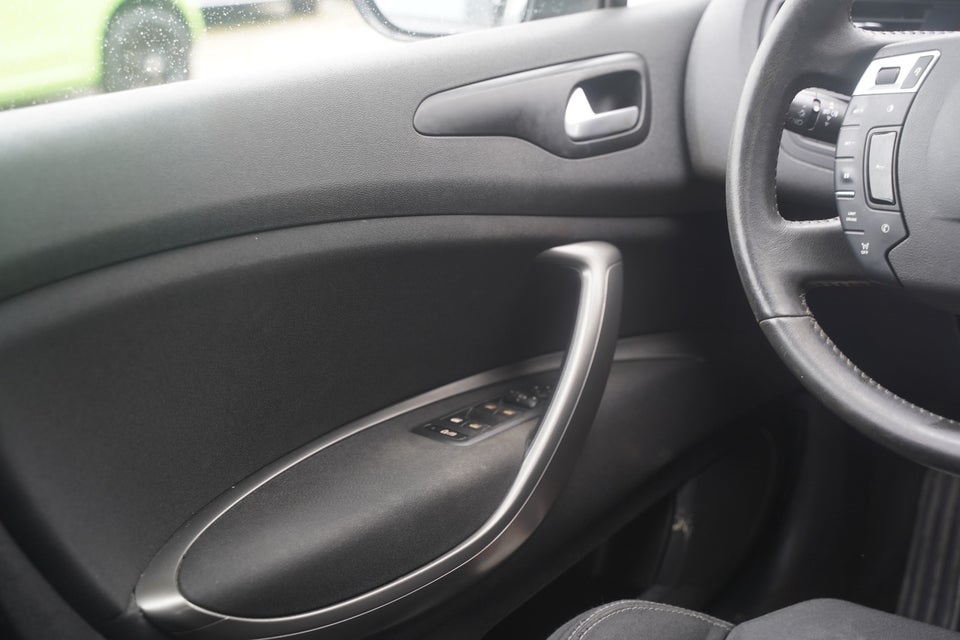 Citroën C5 2,0i 16V Dynamique Tourer 5d