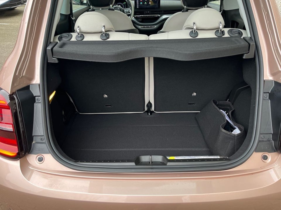 Fiat 500e 42 la Prima 3+1 4d