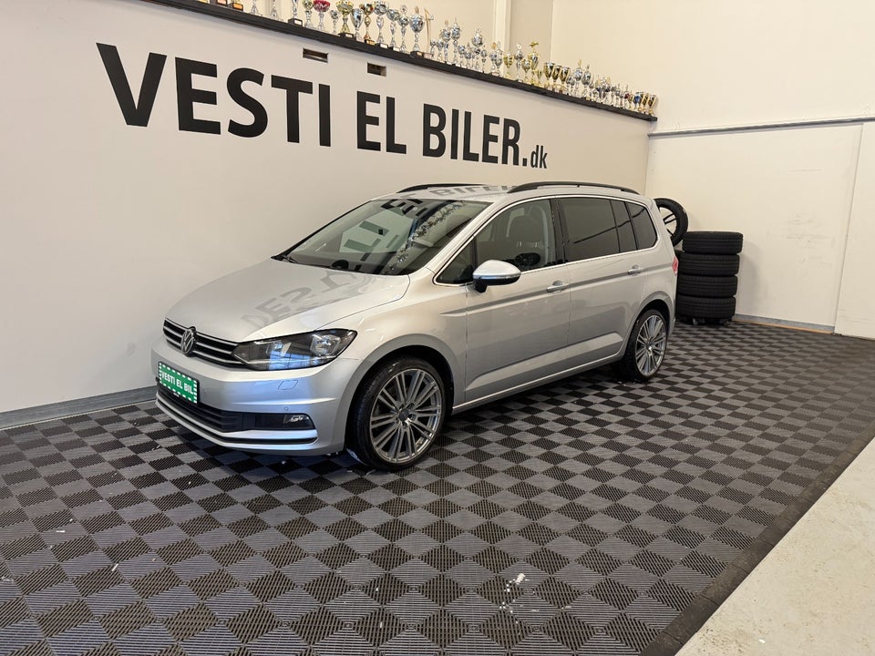 VW Touran 2,0 TDi 150 Comfortline DSG Van 5d