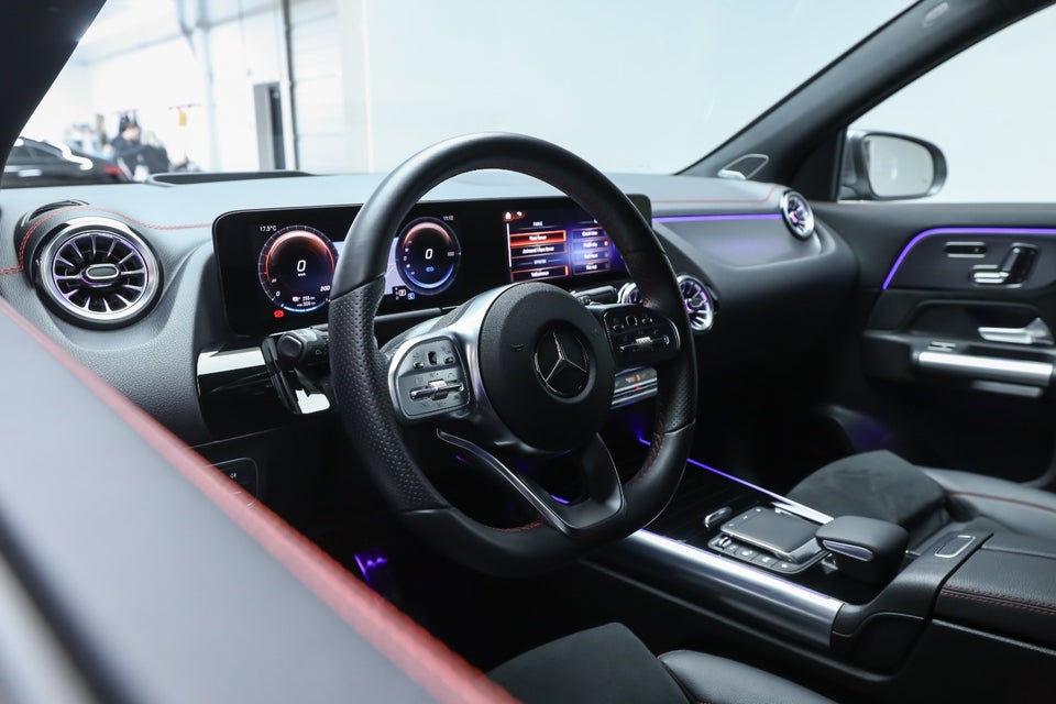 Mercedes EQA300 AMG Line 4Matic 5d