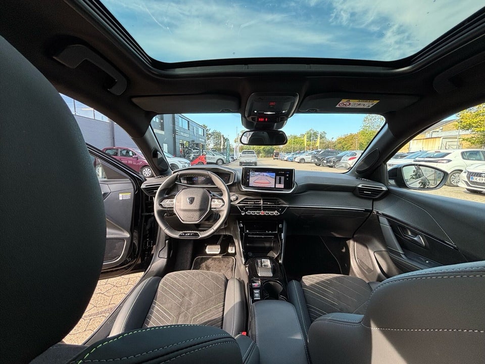 Peugeot e-208 54 GT Pack 5d