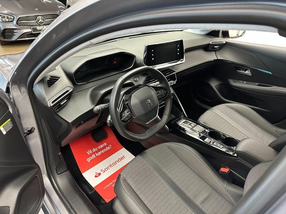 Peugeot e-208 50 Allure 5d